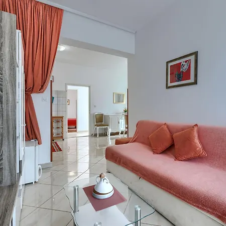 Appartement Jenny-2 By Interhome Poreč