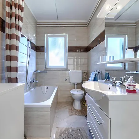 Jenny-2 By Interhome Appartement