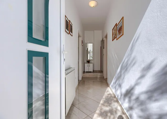 Jenny-2 By Interhome *