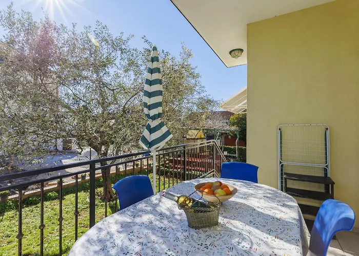 Jenny-2 By Interhome * Πόρετς