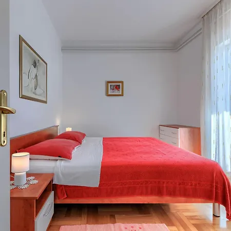 Jenny-2 By Interhome * Poreč