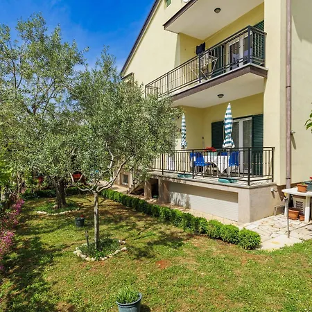 Appartement Jenny-2 By Interhome Poreč