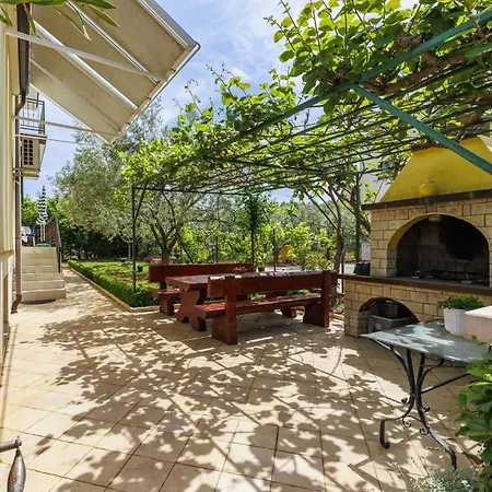 Jenny-2 By Interhome *