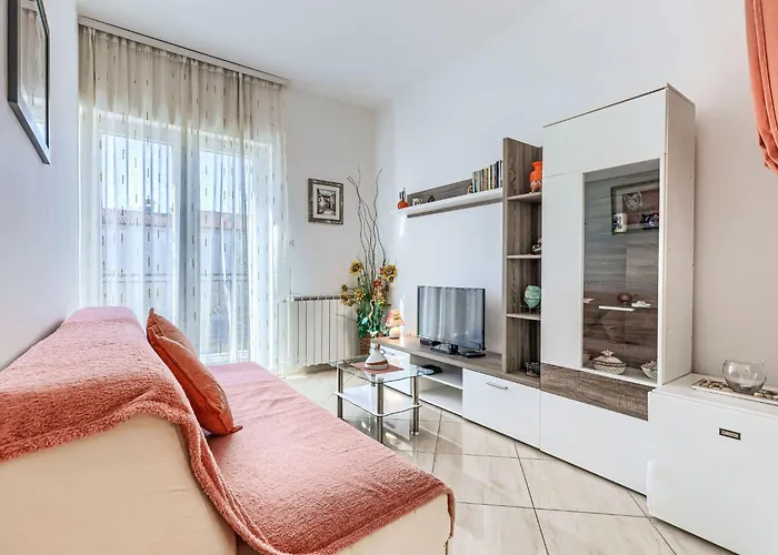 Jenny-2 By Interhome * Porec