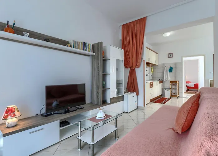 Apartment Jenny-2 By Interhome