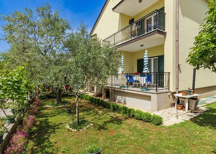 Apartment Jenny-2 By Interhome Porec