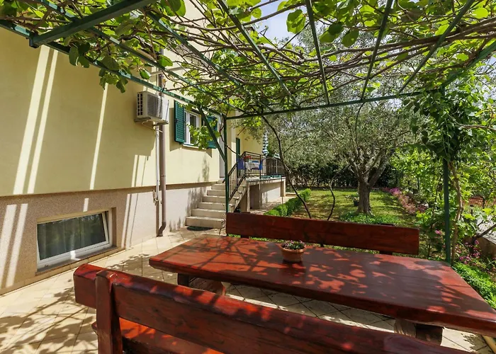 Jenny-2 By Interhome * Porec